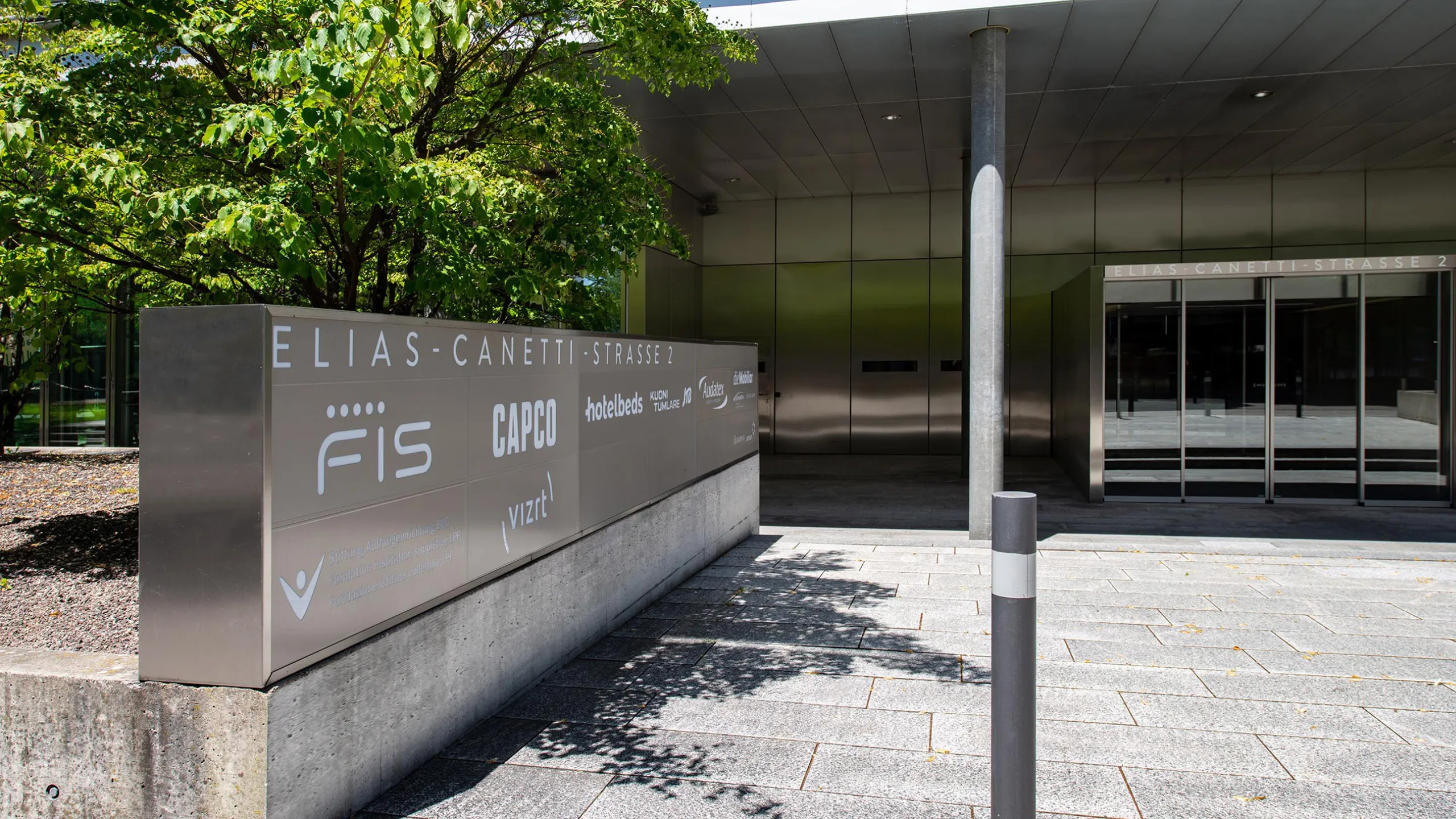 DinoCenter_S_03_Desktop_20241217_m_ler